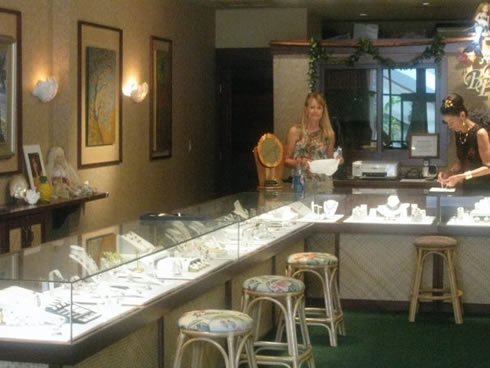 Black Pearl Gallery Maui